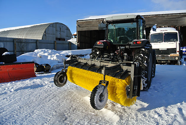 щетка дорожная задняя SPB 2